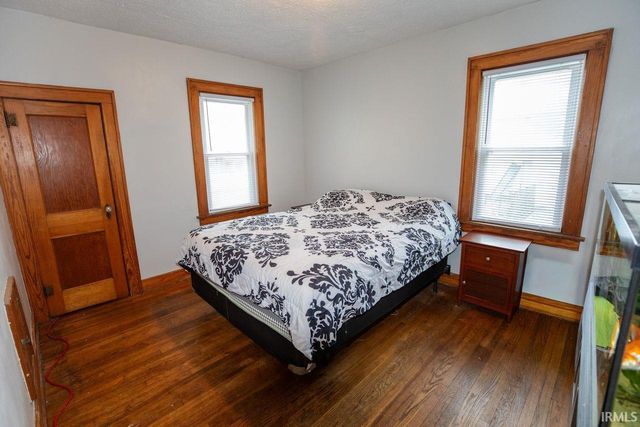 1222 N Center Street, Plymouth, IN 46563