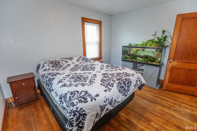 1222 N Center Street, Plymouth, IN 46563