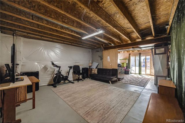 10247 Olathe Way, Commerce City, CO 80022