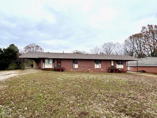 1206 Jewell Drive, Jonesboro, AR 72405