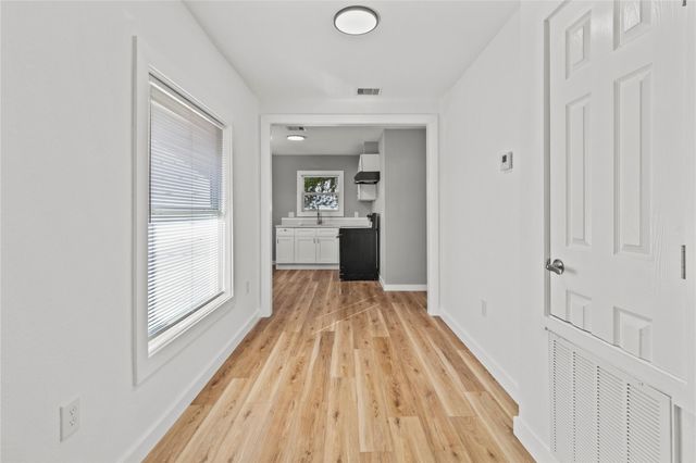 1717 W 4th Street, Freeport, TX 77541