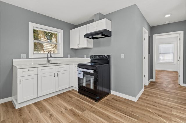 1717 W 4th Street, Freeport, TX 77541