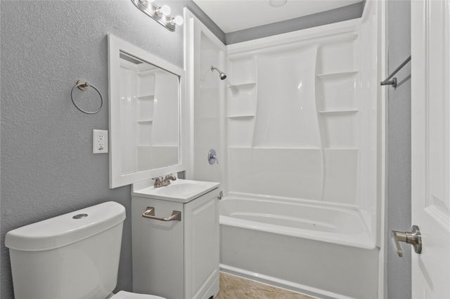 1717 W 4th Street, Freeport, TX 77541