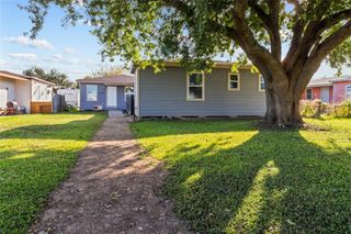 1717 W 4th Street, Freeport, TX 77541