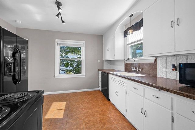 1106 MINAHAN STREET, Green Bay, WI 54303