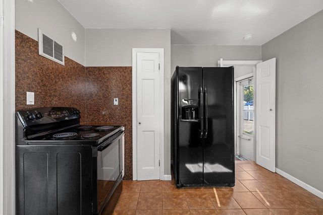1106 MINAHAN STREET, Green Bay, WI 54303