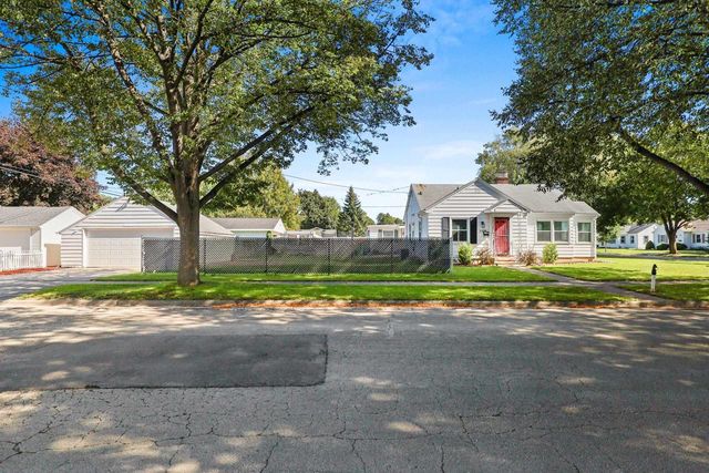 1106 MINAHAN STREET, Green Bay, WI 54303