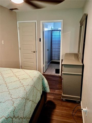 830 Cliff Dr 13, Portland, TX 78374