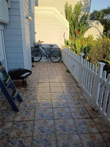 830 Cliff Dr 13, Portland, TX 78374