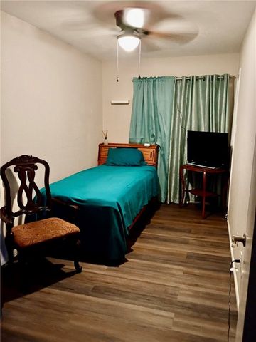 830 Cliff Dr 13, Portland, TX 78374