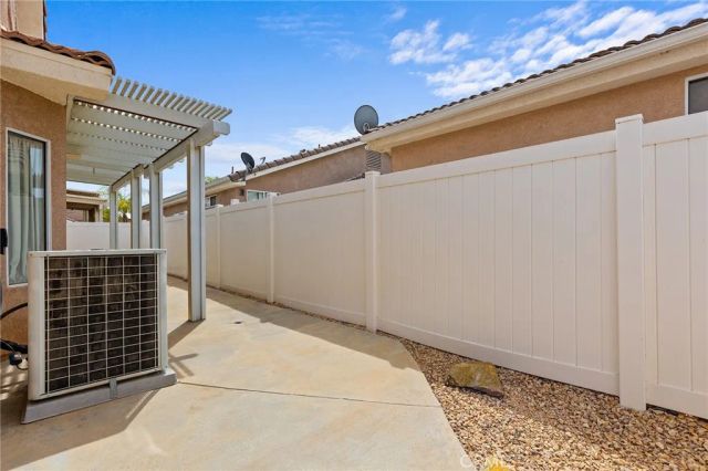 27927 Blaze Lane, Sun City, CA 92585