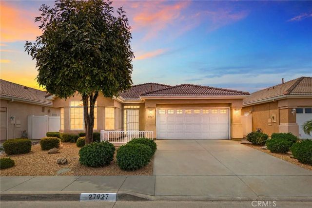 27927 Blaze Lane, Sun City, CA 92585