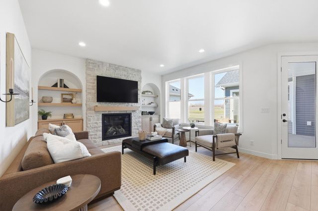 6444 Sun Valley Boulevard, Horace, ND 58047