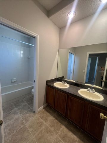 14643 HUNTCLIFF PARK WAY, Orlando, FL 32824