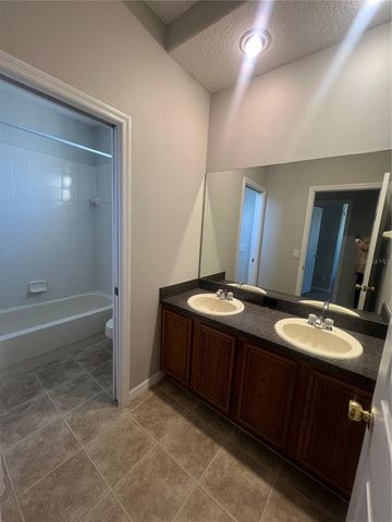 14643 HUNTCLIFF PARK WAY, Orlando, FL 32824