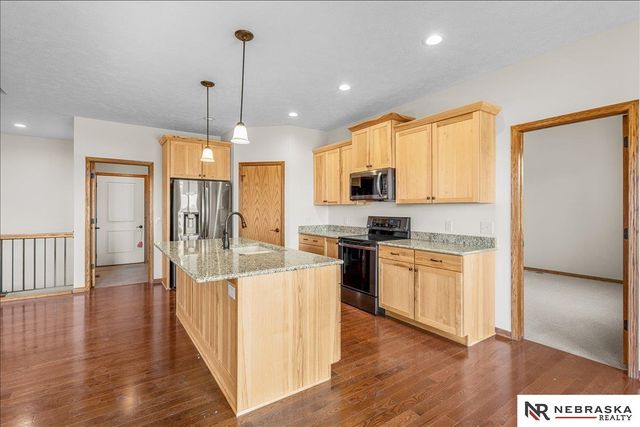 8345 S 65th Street, Lincoln, NE 68516