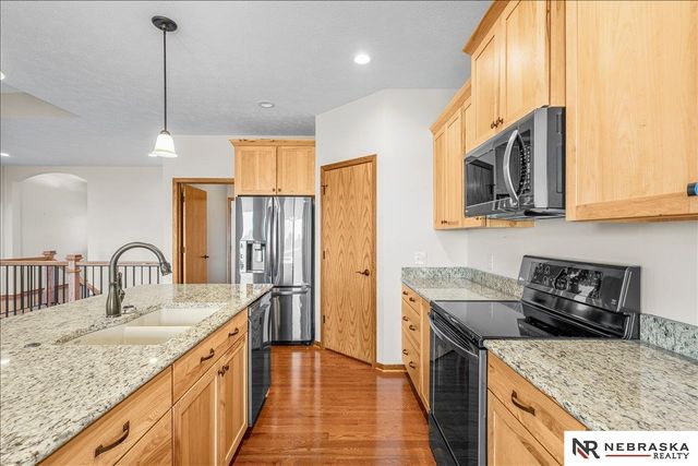 8345 S 65th Street, Lincoln, NE 68516