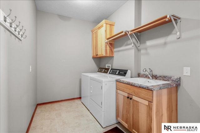 8345 S 65th Street, Lincoln, NE 68516