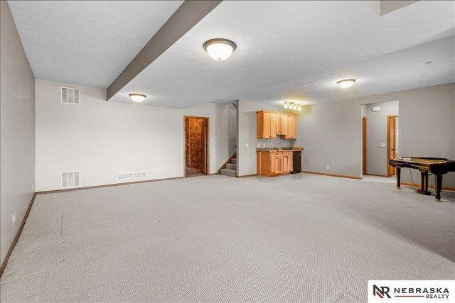 8345 S 65th Street, Lincoln, NE 68516