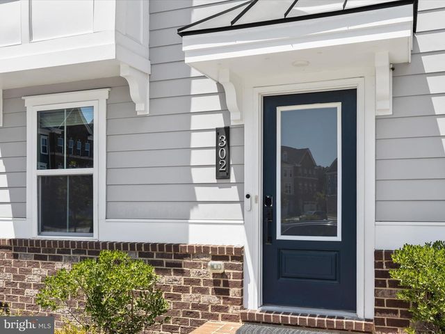 302 BEVINGTON ST, Middle River, MD 21220