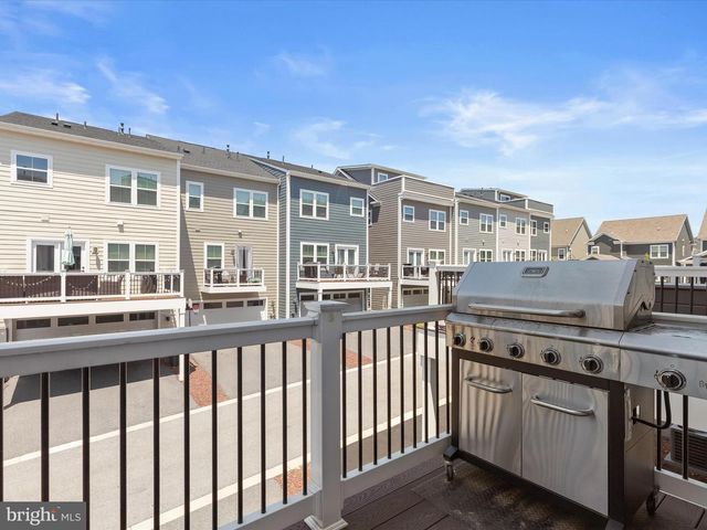 302 BEVINGTON ST, Middle River, MD 21220