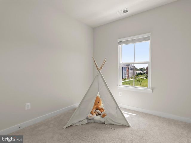 302 BEVINGTON ST, Middle River, MD 21220
