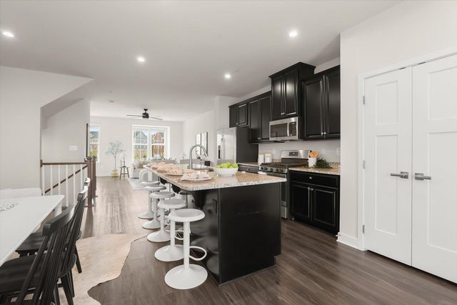 302 BEVINGTON ST, Middle River, MD 21220