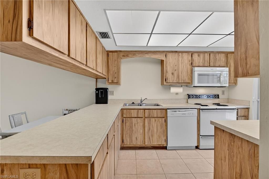 16031 Dublin CIR 204, FORT MYERS, FL 33908 — photo 4
