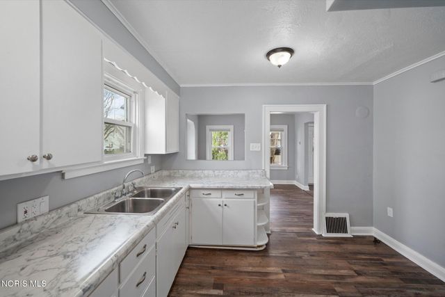 423 W Poinsetta Avenue, Toledo, OH 43612