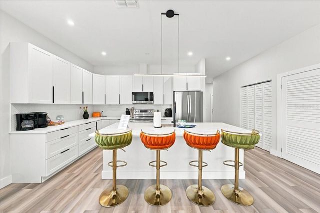 4390 44TH STREET N, St Petersburg, FL 33714