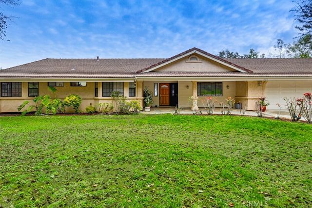 28572 Meadow Mesa Lane, Escondido, CA 92026