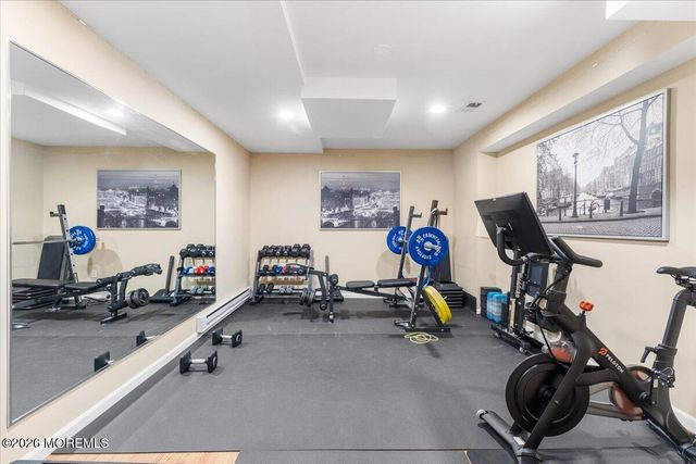 7 Highpoint Road, Holmdel, NJ 07733