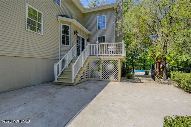 7 Highpoint Road, Holmdel, NJ 07733