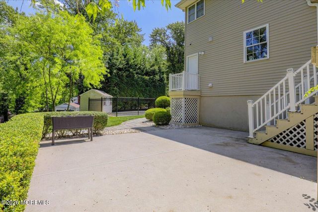 7 Highpoint Road, Holmdel, NJ 07733