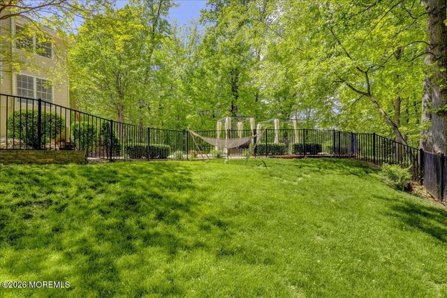 7 Highpoint Road, Holmdel, NJ 07733