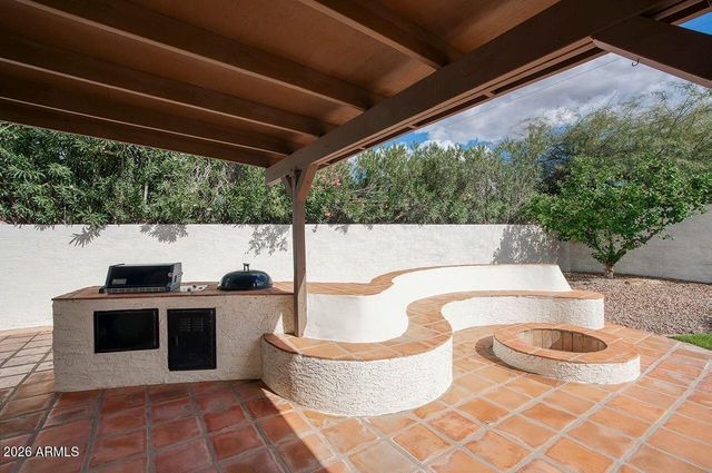 8701 E BONNIE ROSE Avenue, Scottsdale, AZ 85250