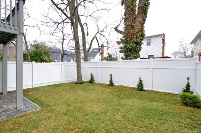 56 Kirkwood Road A, Port Washington, NY 11050
