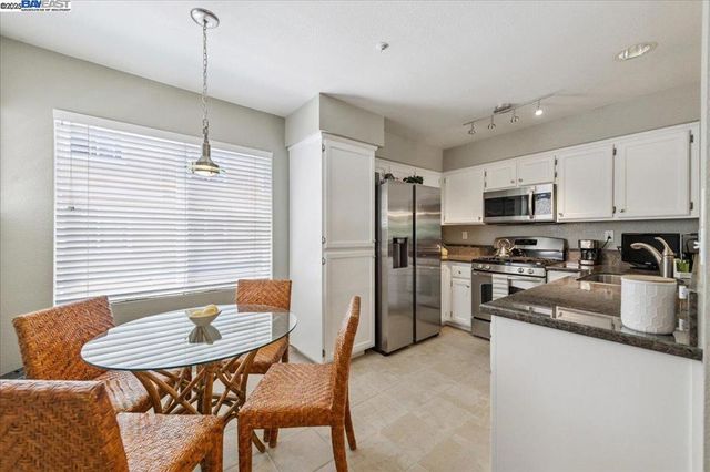 4682 Central Pkwy, Dublin, CA 94568