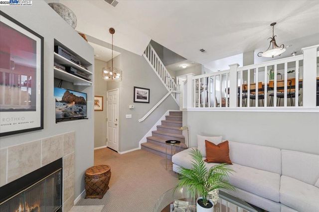 4682 Central Pkwy, Dublin, CA 94568