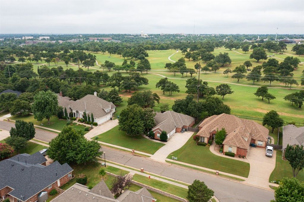 1117 Outabounds Drive, Edmond, OK 73054