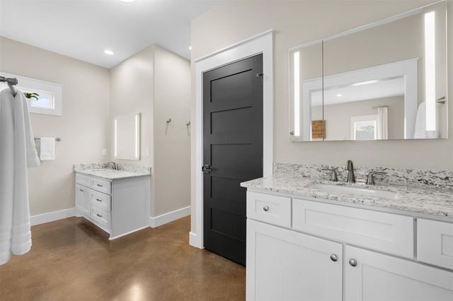 1134 Big Buck Road, Weimar, TX 78962