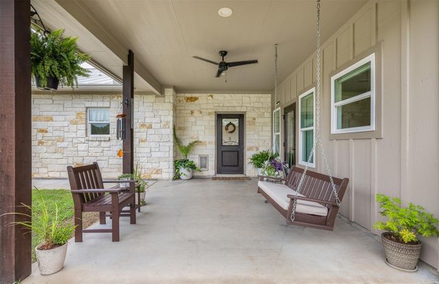 1134 Big Buck Road, Weimar, TX 78962