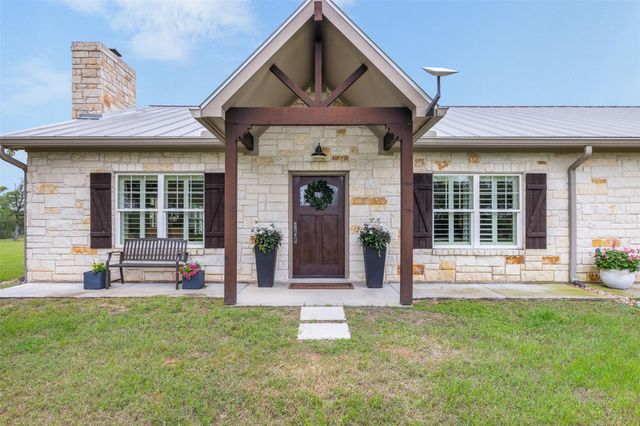 1134 Big Buck Road, Weimar, TX 78962