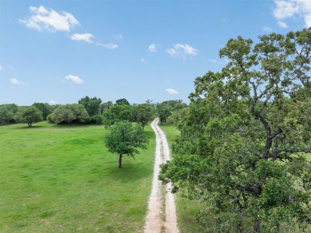 1134 Big Buck Road, Weimar, TX 78962
