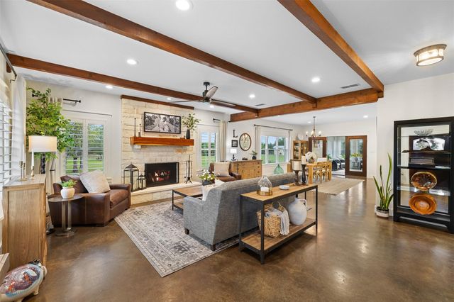 1134 Big Buck Road, Weimar, TX 78962