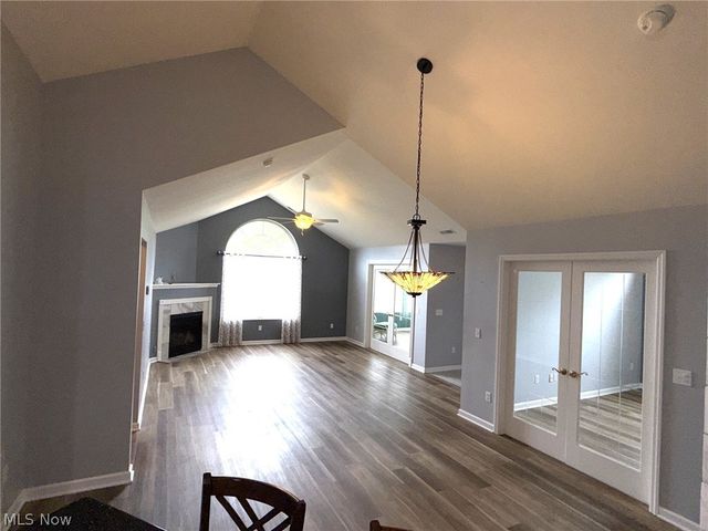 1203 River Glen Drive NE, Warren, OH 44484