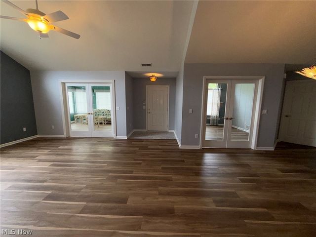 1203 River Glen Drive NE, Warren, OH 44484
