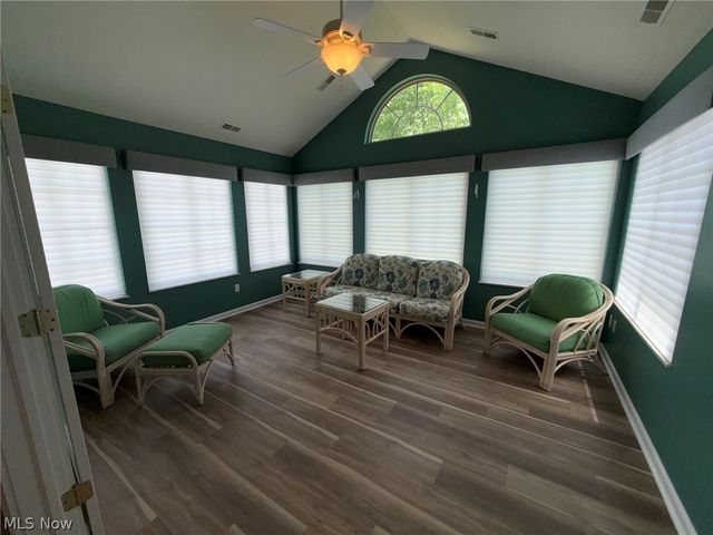 1203 River Glen Drive NE, Warren, OH 44484