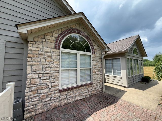 1203 River Glen Drive NE, Warren, OH 44484