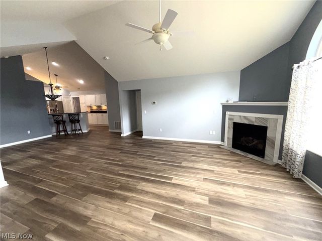 1203 River Glen Drive NE, Warren, OH 44484